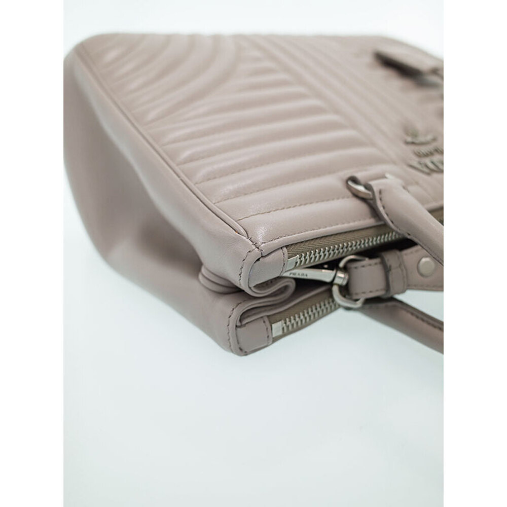 Prada Diagramme quilted calfskin leather tote bag beige Gray 2way - Picture 9 of 9